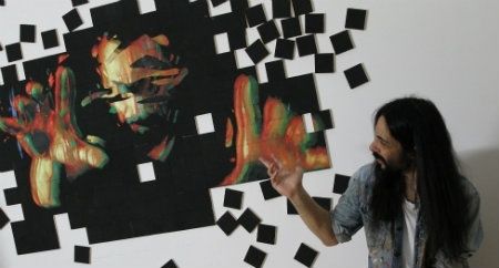 Emilio Fornieles crea la pintura en 3D recreando su visión personal de 'Crimen y castigo'