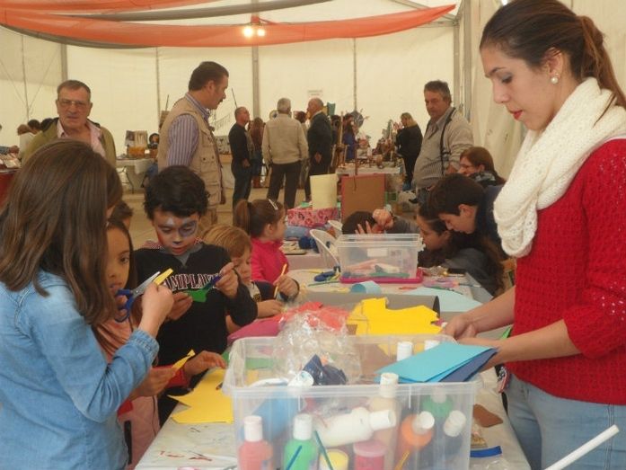 Puerto Moral invita a su VI Mercado de Artesanía dentro del Puente de Todos los Santos