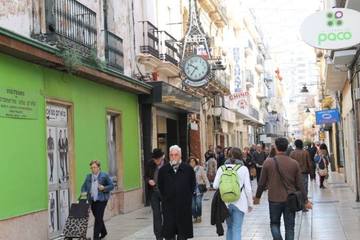 El Ayuntamiento promociona 'los grandes beneficios' de consumir en comercios de Huelva con la campaña ¡Practica Onushopping!