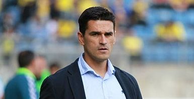 El Atlético Sanluqueño destituye al exalbiazul y exaurinegro Juanito