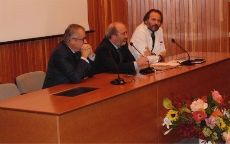 El nuevo gerente del complejo hospitalario señala que la fusión no es un tema que les preocupe