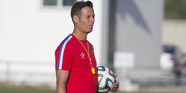 Más madera: el Recre anula el contrato de desvinculación del ayudante de Ceballos