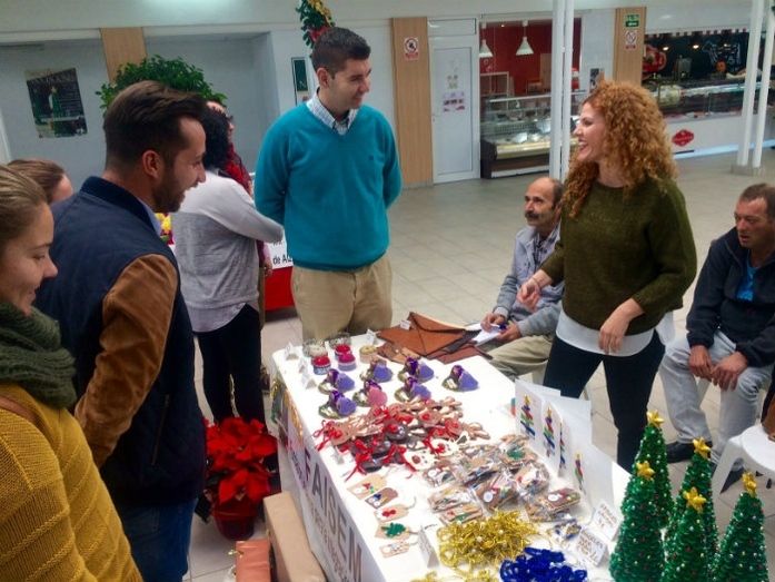 El segundo Mercadillo de las Asociaciones abre sus puertas en Valverde del Camino