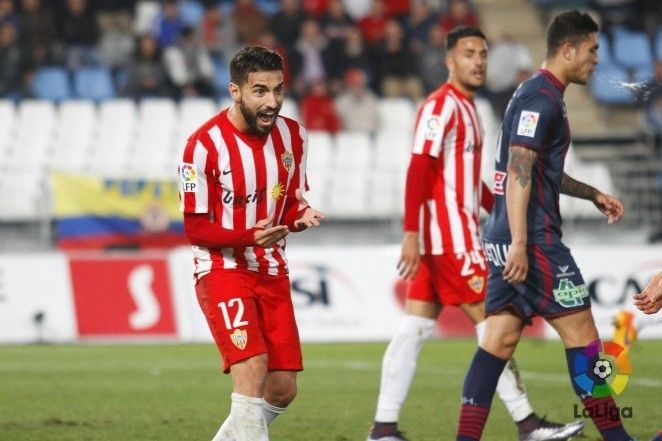Chuli, cerca de cambiar Almería por Zaragoza