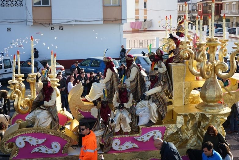 Los Reyes Magos trajeron ilusión a niños y mayores en Ayamonte