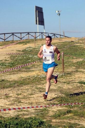 Zenobia Benítez y Pedro Rebollo se coronan en el III Cross Miguel Beltrán