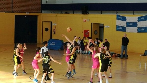 El CB Conquero da la de arena ante El Reverso CB (75-59)