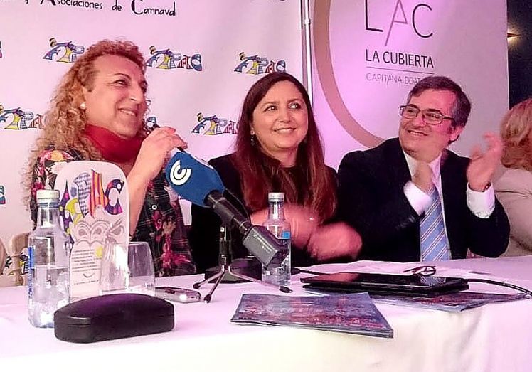 El Carnaval isleño distingue a 'Juan El Pandullo' con el premio Manuel Fragoso ‘El Patitas’