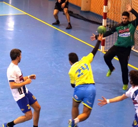 El PAN Moguer protagoniza otro zarpazo de fe (28-27)
