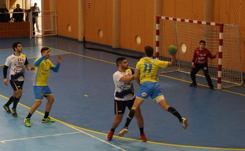 El PAN Moguer arrasa a Maracena con su estilo más clásico (28-21)