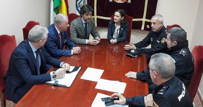 Reunión en la Subdelegación para coordinar el dispositivo de movilidad y seguridad en Semana Santa
