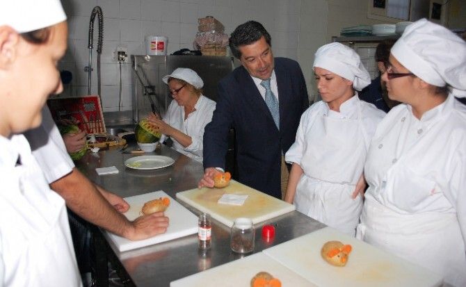 El PSOE estima que con el impuesto a las grandes fortunas se podrán crear 4.000 empleos para jóvenes