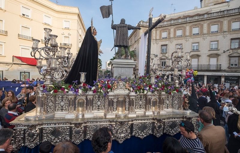 El luto que estrecha el alma cada Jueves Santo