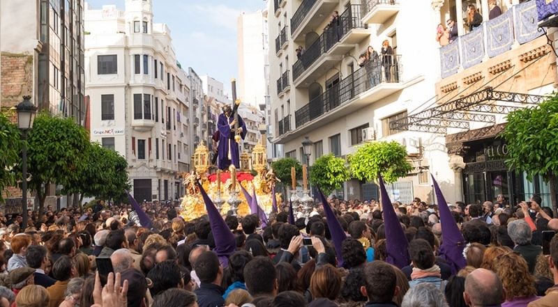 El Nazareno, eterno portador de una promesa a Huelva