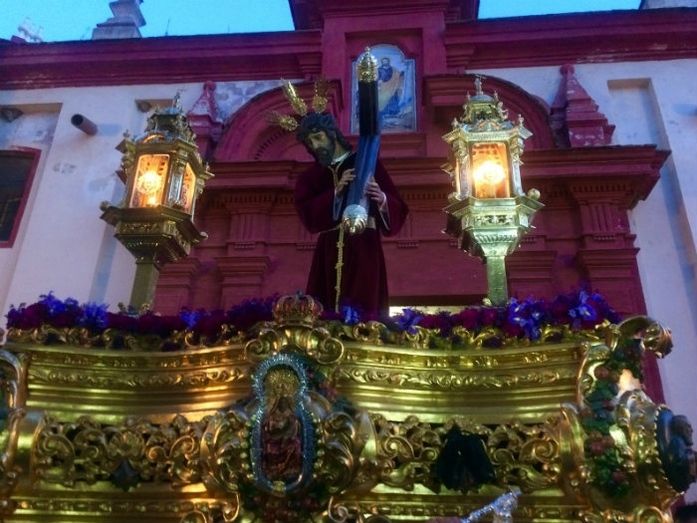 Fervor cofrade en las calles de Valverde con la Virgen de los Dolores y el Nazareno