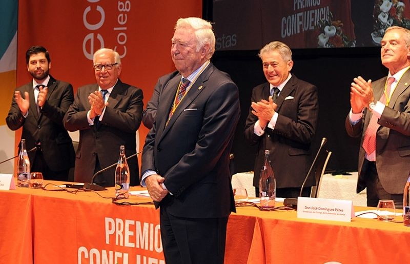 José Luis García Palacios al recibir el I Premio ‘Confluencia’: “Llevamos 25 años esperando que llegue el AVE”