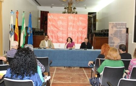 El escritor hispanoargentino Andrés Neuman y Uberto Stabile protagonizan un nuevo encuentro de 'Letras de Iberoamérica'