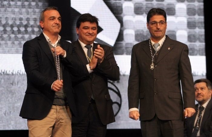 Rojas dice que 'el enemigo no es el Trust' y Cabrera que está 'cansado de protagonismo trasnochado'