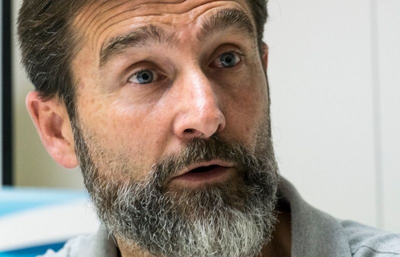 'Aunque económicamente pudiera, mentalmente y por dignidad no aguantaría estar otro año sin cobrar'