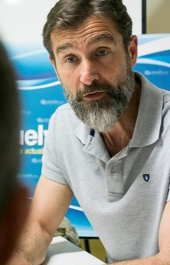 'Aunque económicamente pudiera, mentalmente y por dignidad no aguantaría estar otro año sin cobrar'