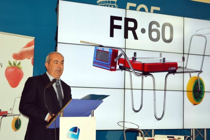 El sector fresero respalda el lanzamiento del FR-60, una herramienta tecnológica que aporta ahorro y calidad a la recogida de frutos