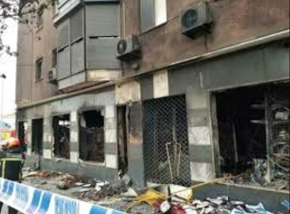 Dieciocho familias del edificio afectado por el incendio del bazar chino vuelven a sus casas tras 23 días
