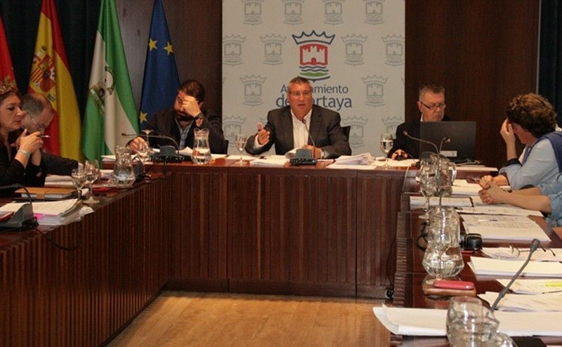 Un juez investigará el aumento de las asignaciones a grupos políticos en el Ayuntamiento de Cartaya