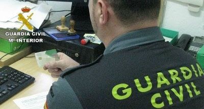 Detienen a un hombre por pagar con una tarjeta que no tenía fondos dos noches de hotel en Mazagón y El Rompido