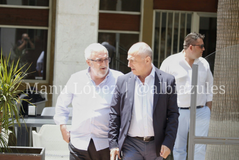 El grupo de Vicente Simón entrega su oferta de compra del Recre sobre la bocina