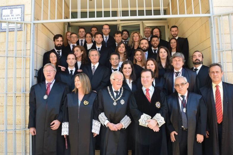 Nueva  hornada de letrados
