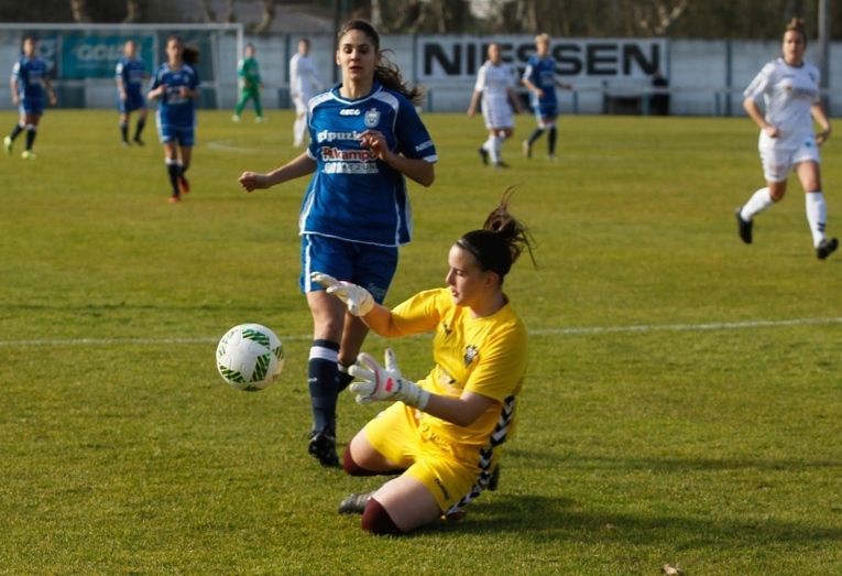 La delantera del Oiartzun Carol González ficha por el Sporting Huelva