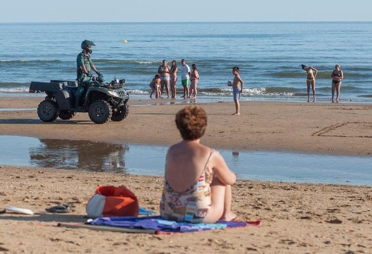 Denuncian que el Gobierno no reforzará en verano las localidades costeras protegidas por la Guardia Civil