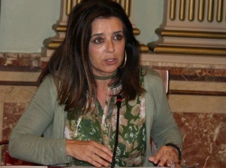El PP critica que la Junta haya pasado de prometer tres puentes a Punta a anunciar sólo la mejora de una rotonda como medida contra los atascos