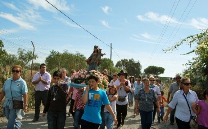 La Virgen María Auxiliadora de Pozo del Camino peregrina hacia el recinto romero