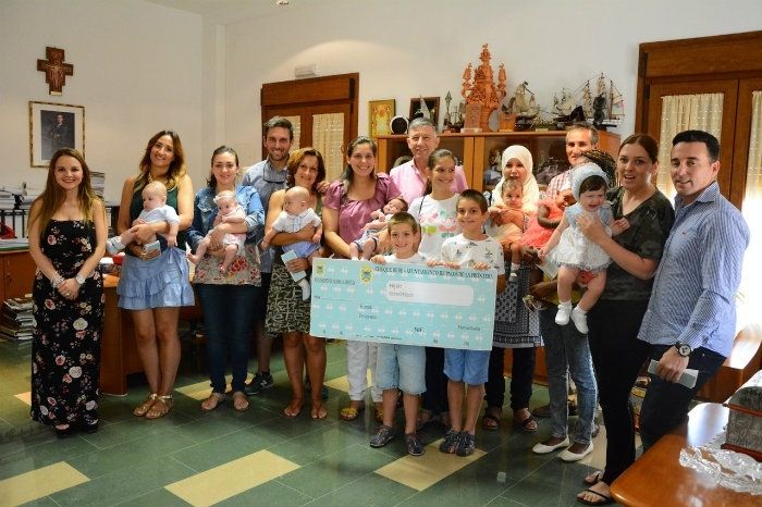 El Ayuntamiento de Palos entrega 18.000 euros en ayudas a 21 palermos