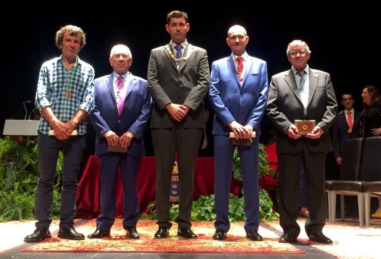 Valverde del Camino entrega las Medallas de Oro de la ciudad