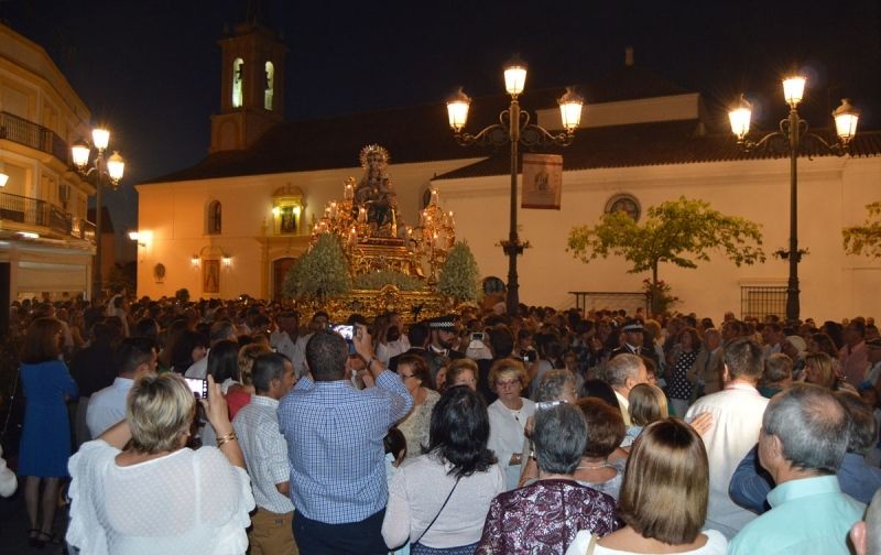 Cartaya se echa a la calle para acompañar a la Virgen de Consolación en su Día Grande