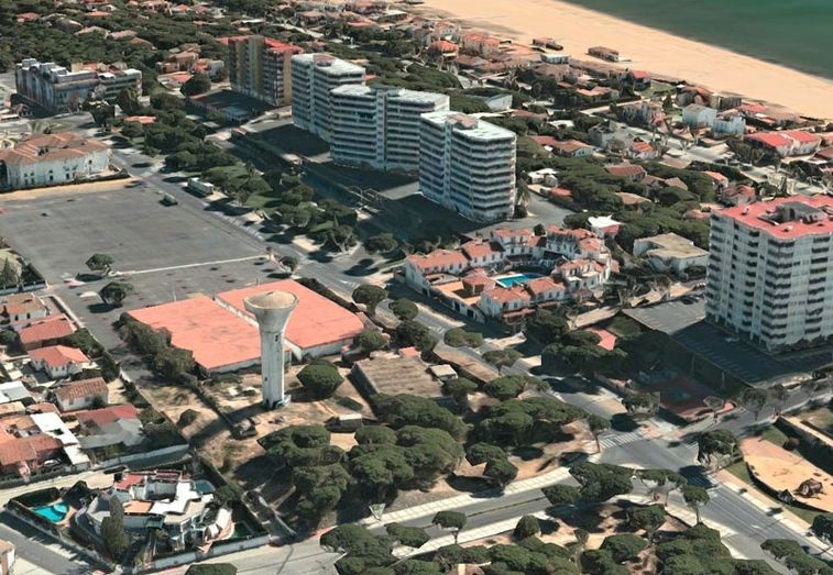 El pleno de Punta aprueba la venta de las parcelas para las cuatro torres de viviendas