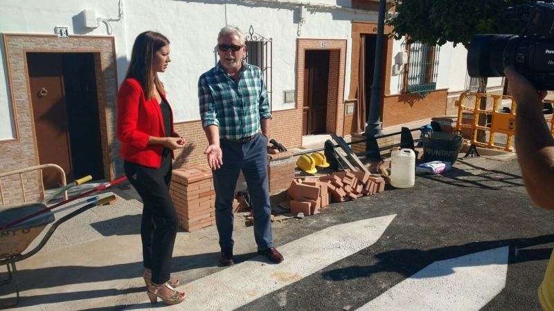 La junta construye un paseo peatonal sobreelevado en la travesía de Manzanilla