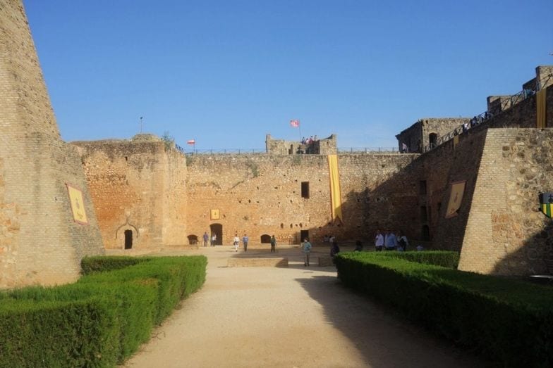 La apasionante historia de los castillos onubenses