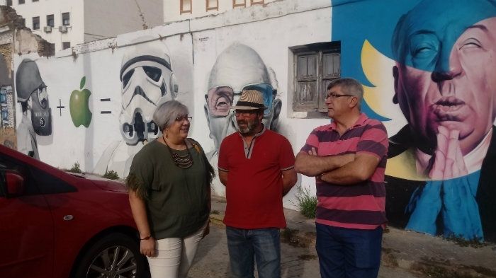 IU critica la eliminación de las obras de Man o Matic del antiguo mercado y pide una exposición permanente para los artistas onubenses