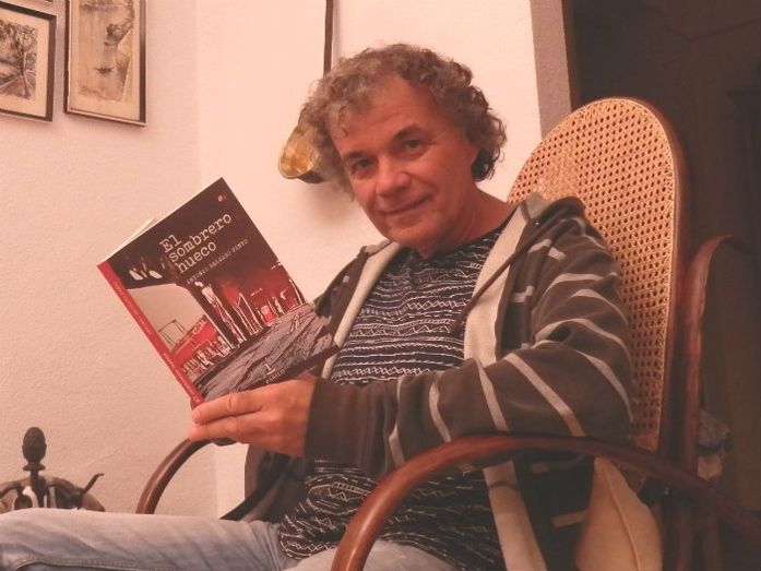 Las intrigas de la Huelva que se fue escondidas en 'El sombrero hueco'