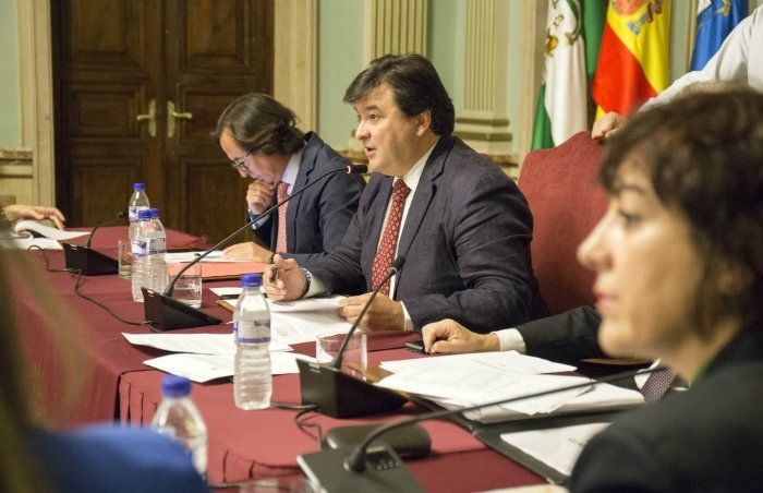 El Pleno de Huelva solicita más competencias y medios para la lucha contra la violencia de género