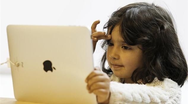 Cómo conseguir que los niños usen las 'tablets' de forma segura