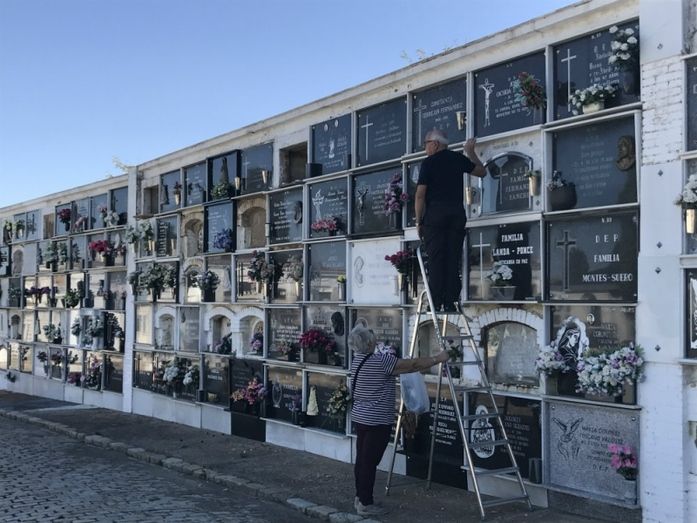 737 cremaciones frente a 450 enterramientos mantienen la tendencia al alza de las incineraciones en el Cementerio de la Soledad