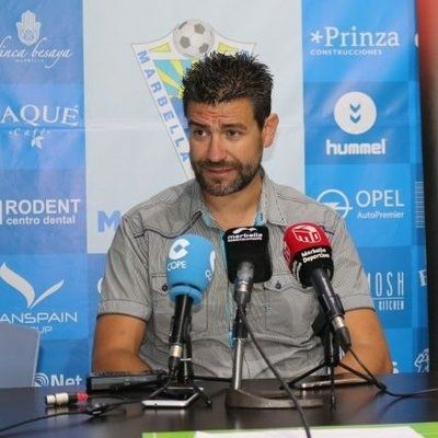 Fernando Estévez dice que va a Miguelito 'muy motivado' y que el Recre 'funciona desde la solidez defensiva'