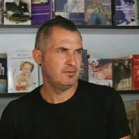 Manuel Jesús Soriano presenta en Caja Rural la novela 'La persiana rota'
