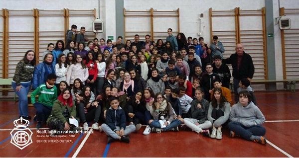Los alumnos del IES Estuaria disfrutaron de la visita de Diego Jiménez y Boris Garrós