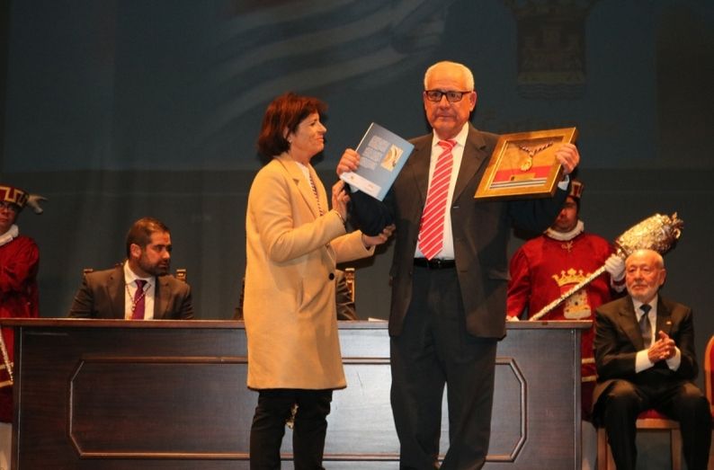 Cartaya rinde homenaje a la primera corporación democrática municipal