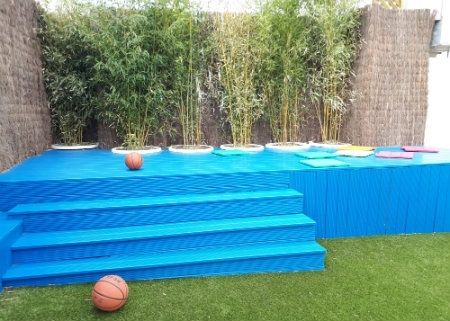Los menores atendidos en la Unidad de Salud Mental Infanto-Juvenil del Hospital Vázquez Díaz cuentan con una nueva terraza lúdico-educativa